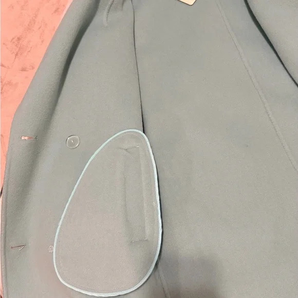 MaxMara Light Blue Trench Coat with Fur Accents - Picture 4 of 6